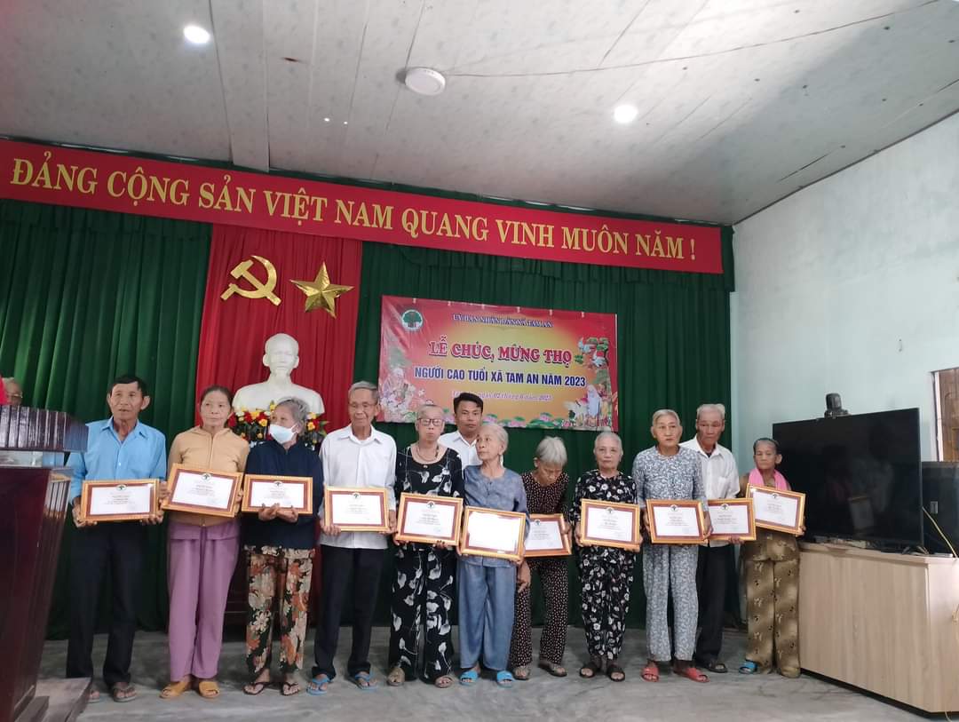 Xã Tam An tổ chức Lễ chúc, mừng thọ năm 2023 cho người cao tuổi.